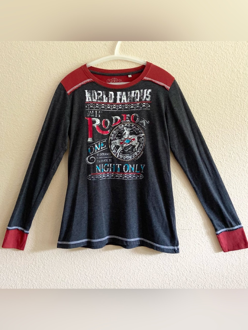 Top - “World’s Famous Rodeo”
Long Sleeved - Maroon, Black , Turquoise - Western